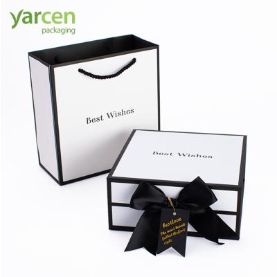 China Handmade High Quality Cardboard Gift Paper Box Packaging With Magnetic Buckle for sale