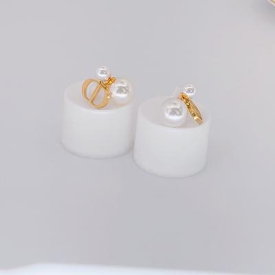 China Good quality big small pearl simple fashion simplicity fashion delicacy stainless steel korean earring for sale