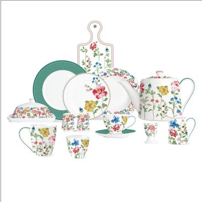 China Sustainable Gold Decal Floral Design Porcelain Dinner Set Ceramic Dinnerware Set for sale