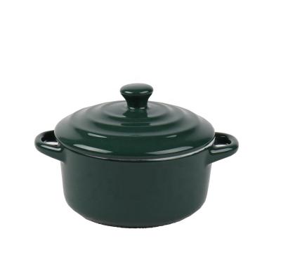 China Round Stocked Mini Casserole Pot Soup Bowl Ceramic Casserole with Lid for sale