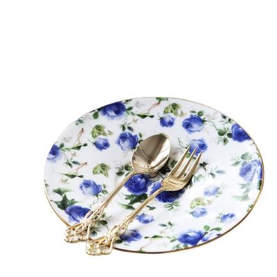 China Sustainable Gold Rim Blue Floral Ceramic Porcelain Dinner Plates Sets Dinnerware for sale