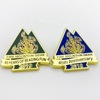 China China Factory American Wholesale Cheap Customized Lapel Pin Badge With Soft Enamel Hard Enamel for sale