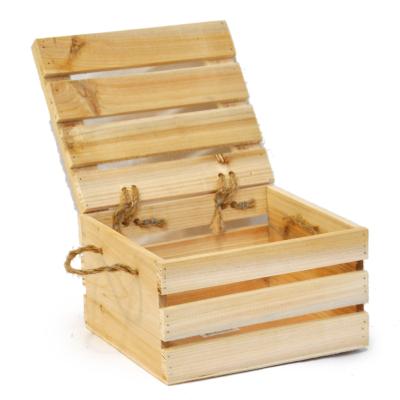 China Pine wood viable unfinished storage box for vegetable and fruit collection with cover and hanger for sale for sale