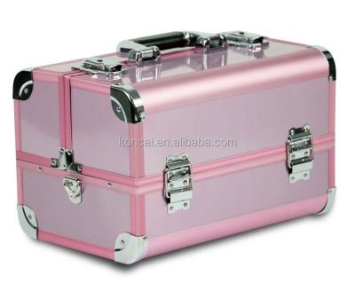 China Stylish And Compact Pink Aluminum Portable Makeup Case Beauty Cosmetic Case Travel Case for sale