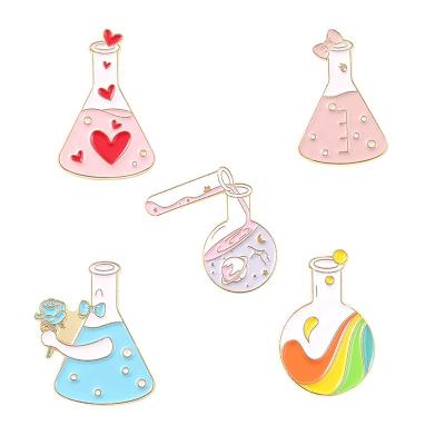 China Fashionable Creative Cute Enamel Pin For Teachers Students Gift Alloy Brooch Experiment Bottle Beaker Bottle Badge for sale