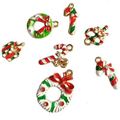 China Fashion Cute Christmas Bears Garland Gift Box Enamel Pendant Charm For Christmas Gift Decoration for sale