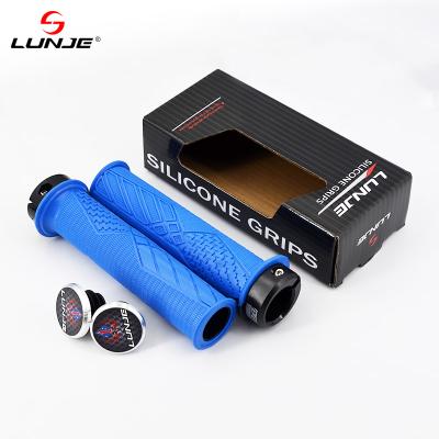 China Mountain Bikes LUNJE Bike Handlebar Grips Locking Bicycle Grip Handle Bar End Double Holding Locking Grips For MTB Mountain Reclined Bike for sale