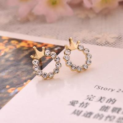 China Environmental Friendly Cheap Earrings Sell Diamond Crown Stud Earrings Wholesale Geometric for sale