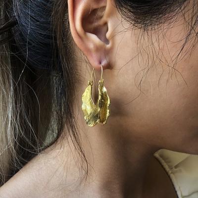 China High Quality Fashion Retro Alloy Helix Shaped Earrings For Women With Irregular Earring for sale