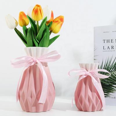 China Modern think rose color ceramic vases with sliver silk creative modern household porcelain light vases for christmas decorations for sale