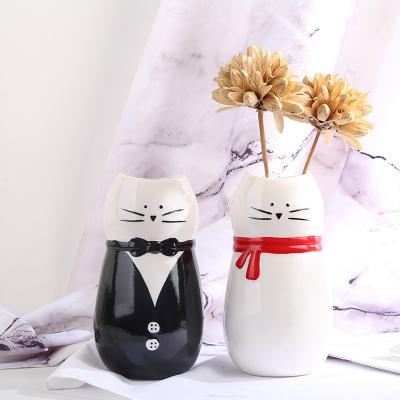 China LIVEFUN Farm modern creative hand-painted ceramic vase on the chandelier cartoon decoration porcelain vase cute support logo customization for sale