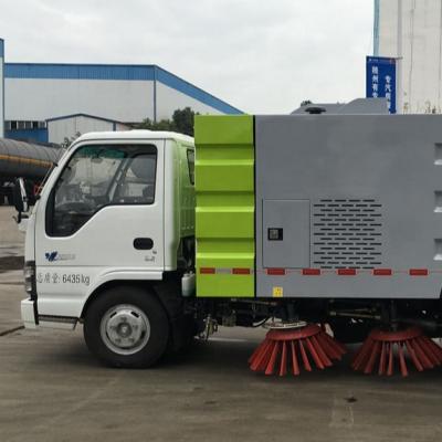 China Euro 4 ISU-ZU 4X2 5m3 road truck cleaning repair shops diesel vacuum sweeper machinery for sale for sale