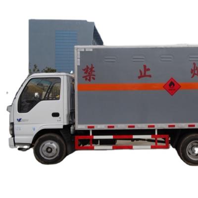 China 4.2m ISU-ZU Flammable Object Carrier Truck Leather Dangerous Goods Transport Truck for sale