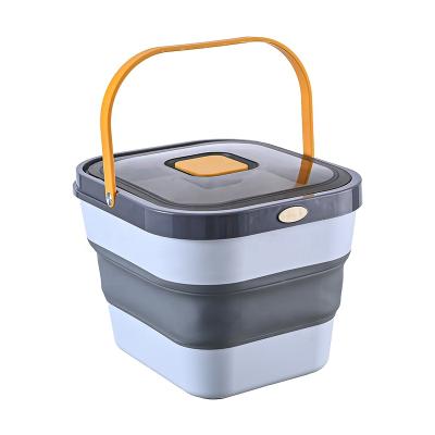 China Sustainable Plastic Collapsible Airtight Dog Pet Food Storage Container With Scoop for sale