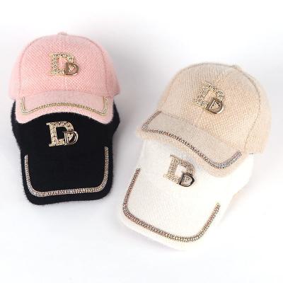 China COMMON New Winter Fashion Warm Baseball Hats For Women Sports Hats With Diamond Wholesale for sale