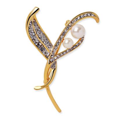 China Simplicity Luxury Korean Factory Accessories Full All-match Version Diamond Mother of Pearl Hollow Out Design Brooches Pin Shawl Buckle for sale