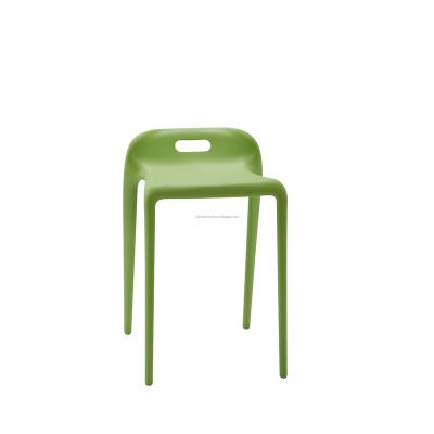 China Cheap Green Factory Price Stackable Small PP Restaurant Cafe Waiting Dining Stool Chair for sale