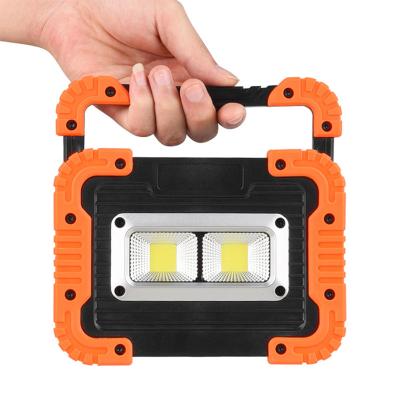 China High Quality 4*AA Dry Battery Style Outdoor Waterproof Flood Lamp Light Outdoor ABS New Product Portable Camping Floodlights for sale