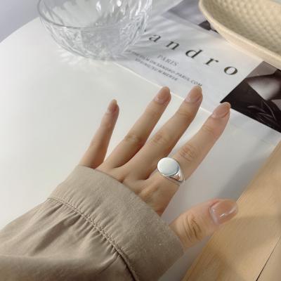 China S925/92.5%+ Ins Style Minimalist S925 Sterling Silver Oval Ring Korean Light Punk Soft Open Luxury Feeling Soft Autumn Ring Female for sale