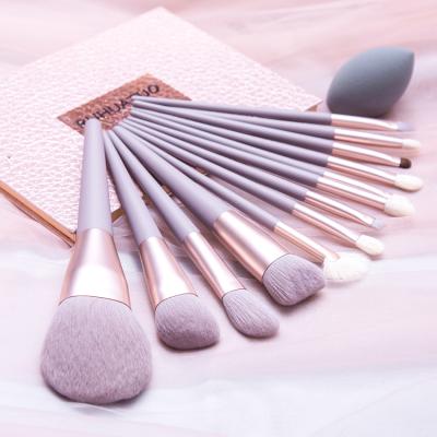 China Angular Blush New Design Women Personalized Portable Retractable Makeup Brushes By Express for sale