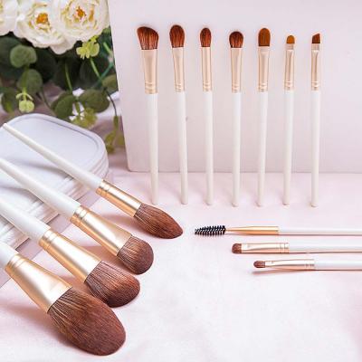 China Angular Blush Wooden Handle Synthetic Fiber Makeup Brush Set In Stock for sale