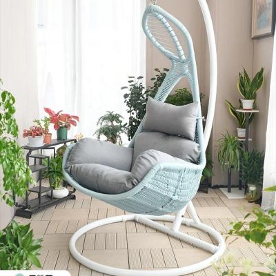 China Hanging Wicker Swing Chair 102*193CM With Durable PE Rattan And Comfortable Cushions for sale