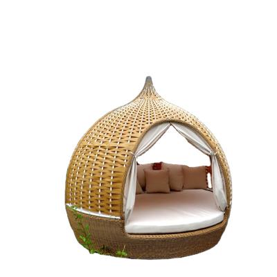 China All-Weather Wicker Outdoor Furniture Bed Rattan Outdoor Beach Waterproof Tanning And Sunscreen Sunscreen Circular Sofa for sale