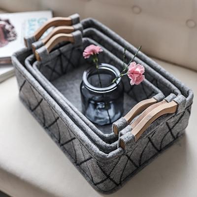 China Japanese Style Wooden Handle Viable Handle Felt Storage Basket Series Toys Clothing Storage Basket Storage Box Snacks Miscellaneous Sto for sale