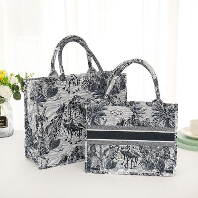 China Hot Selling Designer Tote Bag Luxury Brand Hand Lady Bag High Quality Printed Tote Bag Large Book: 41.5*32.5*14cm Small: 33*25*13cm for sale