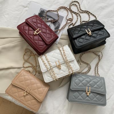 China Newspaper Used 2022 Lady Hand Bags Designer Luxury Famous Brands Custom Handbag Clips Woman Shoulder Bag for sale