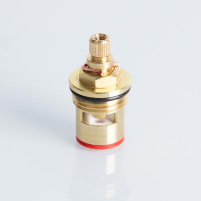 China Water Level Adjustment Quick Open Brass Ceramic Faucet Feeder for sale