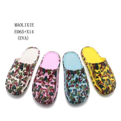 China Original Designers Flat Ladies Slides Slipper Flat Woman Shoes Clogs Women Garden Slide Slippers for sale