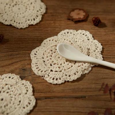 China Y-F Farmhouse Knitted Kitchen Viable Dining Drinkware Round Crochet Home Decor Coaster Cup Mat for sale