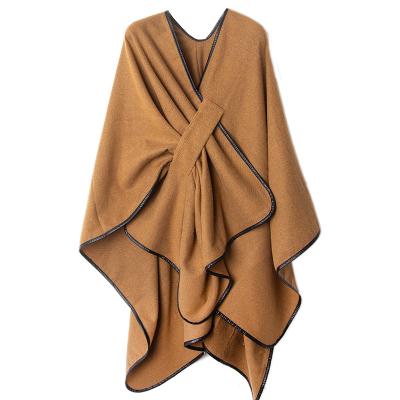 China Large Size Natural Y-F Hand Knit Bulky Shawl Acrylic Creamy Blend Triangle Wrap Shawl Scarf for sale