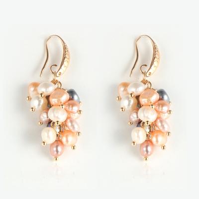 China Vintage Wholesale Customized Quality Good Pearl Women Designer Earrings Set for sale