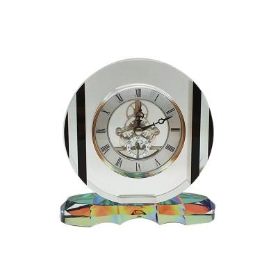 China Custom colorful and white crystal clock home decoration home crystal clock radio creative wedding gift clock table ornaments for sale