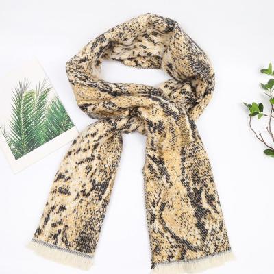 China Autumn Winter Cashmere Warm Big Size Print Tassels Leopard Print Tassels Ladies Shawl Women Cashmere Pashmina Wrap for sale