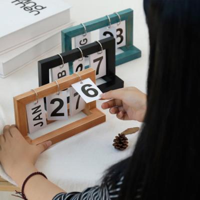 China Europe Style Concise Creative Combination Wooden Desk Calendar for sale