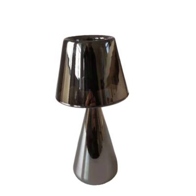 China ECO-frendly creative customized electroplating glass candle holder plated color table lamp clear glass candlestick for sale