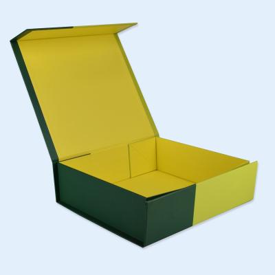 China Handmade Folding Paper Boxes Flap Lid Packaging Customized Box With Magnetic for sale