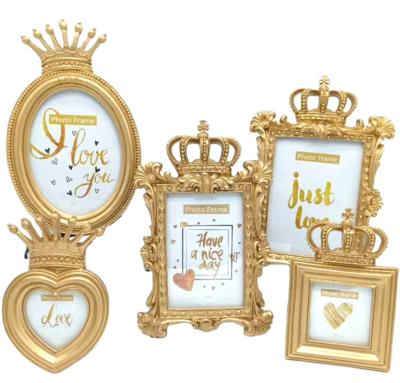 China Handmade keepsake resin crown photo frame for home decor for sale