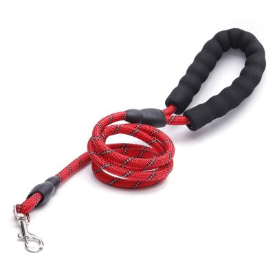 China Custom Large Mountaineering Running Tracking Reflective Soft Handle Nylon Rope Dog Leash for sale