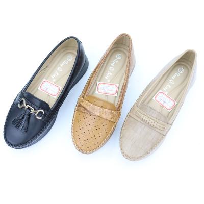 China Deodorization Factory Outlet Fashion Plus Size Casual Ladies Shoes Faux PU Ladies Flat Loafers Wholesale for sale