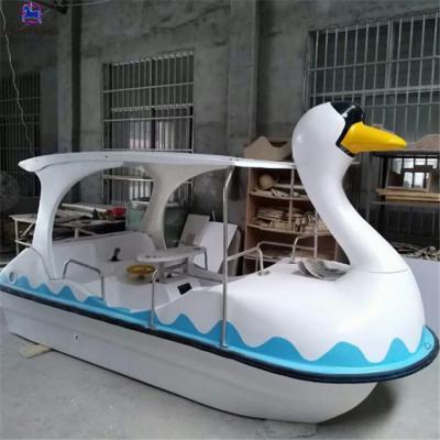 China New design water park water entertainment equipment 4 seats FRP swan pedal boat for sale for sale