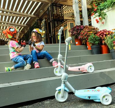 China Child Adjustable Three 3 Wheels Ride On Toys Kids Electric Kick Scooter For Children for sale