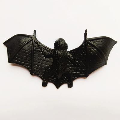 China Horror Halloween decorations Glow bats Scary props Black bat decorations for sale