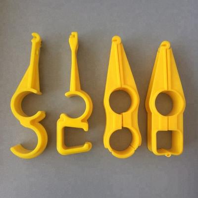 China Tube Clips Hanger S Clip Clamp Set For Drinking Line Pipe System Round And Square Tube Chicken Nipple Drinker Water for sale