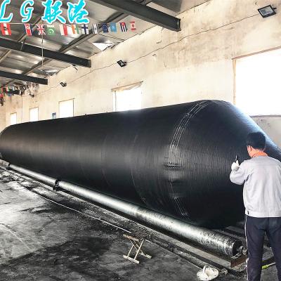 China Wear-Resistance Inflatable Rubber Boat Fender Air Bag For Boat Lift Water Air Bag for sale