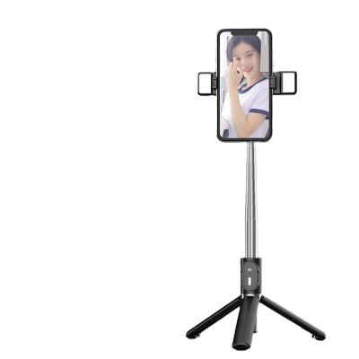 China Take Photo Guaranteed Quality Appropriate Price Camera Holder Clip Bracket Holder Beauty Light Selfie Stick With Stand for sale