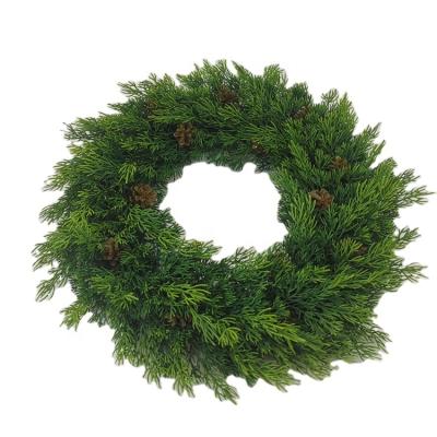 China Home/Garden/Wreath Pretty Plastic Garland High Simulation Home Garden Garland Decoration New Year Artificial Christmas Decoration for sale